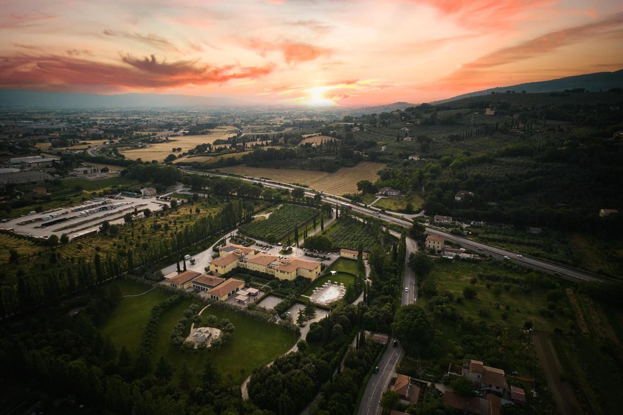 Delfina Palace Hotel Foligno Kültér fotó